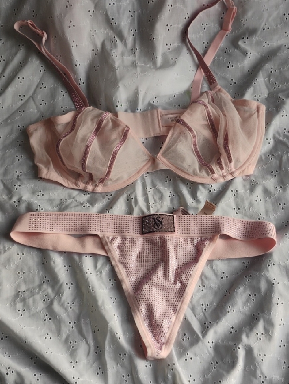 Victoria's Secret Light Pink Sheer Lace-Trim Rhinestone Bra Size 38D NWOT
